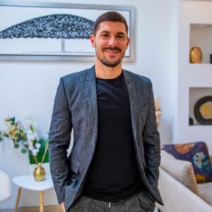 Montrer le visage et le rôle de Jérémy Pied